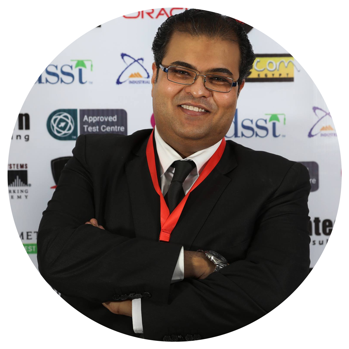 محمد جبر - مصمم جرافيك ومدير إبداعي واستشاري التدريب والتسويق